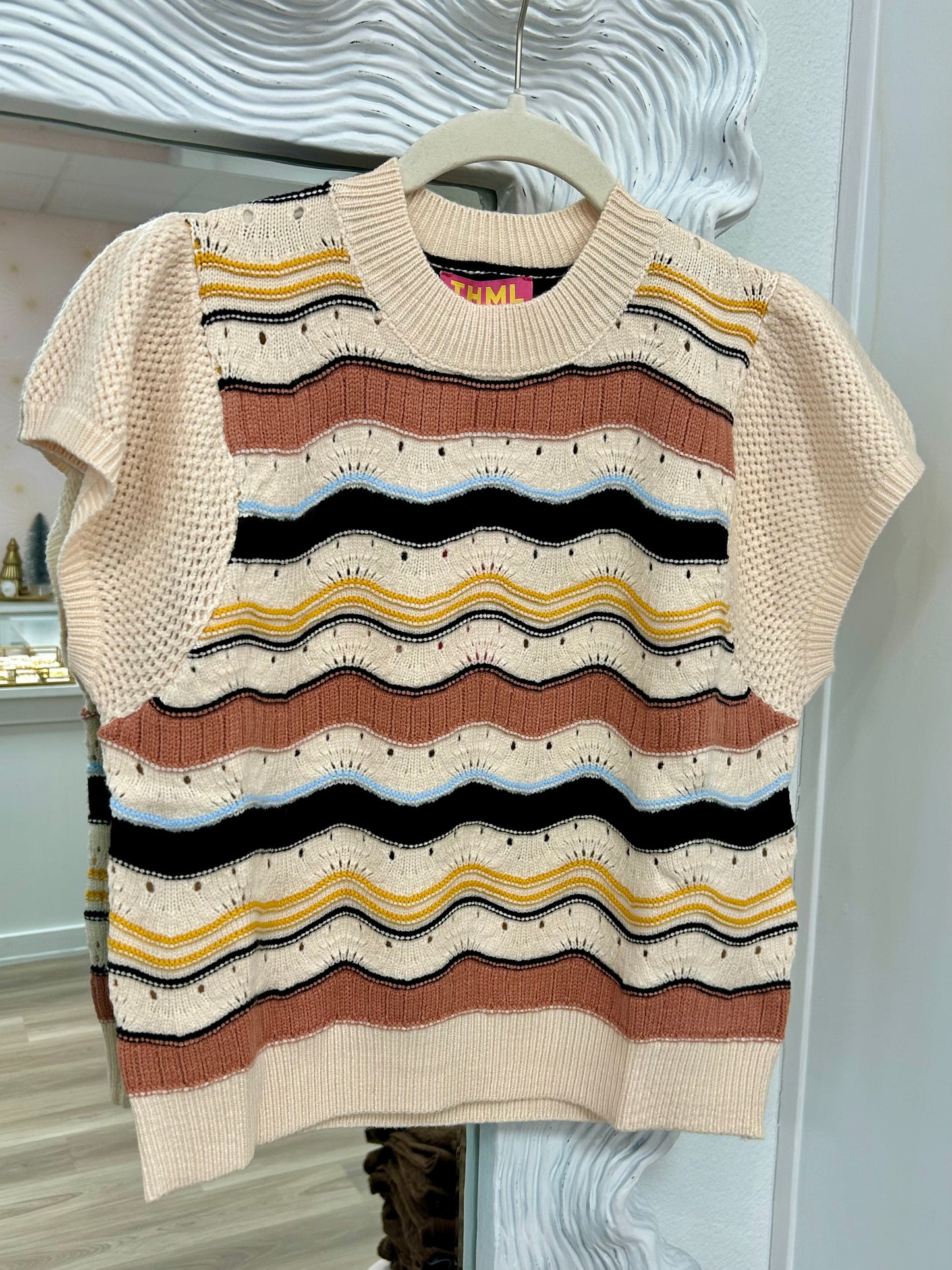 Flutter Sleeve Pattern Knit Top