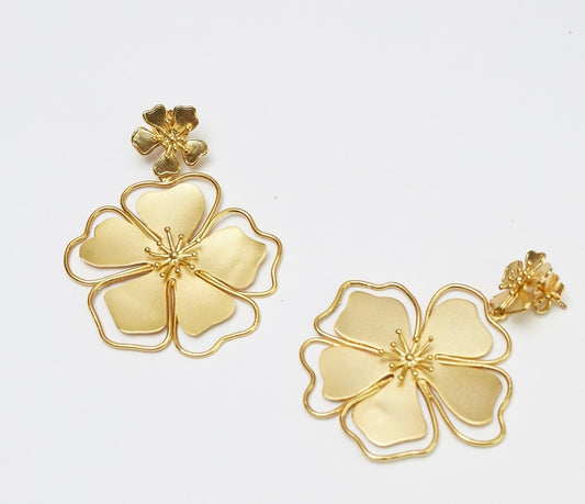 Adreae Earrings in Gold