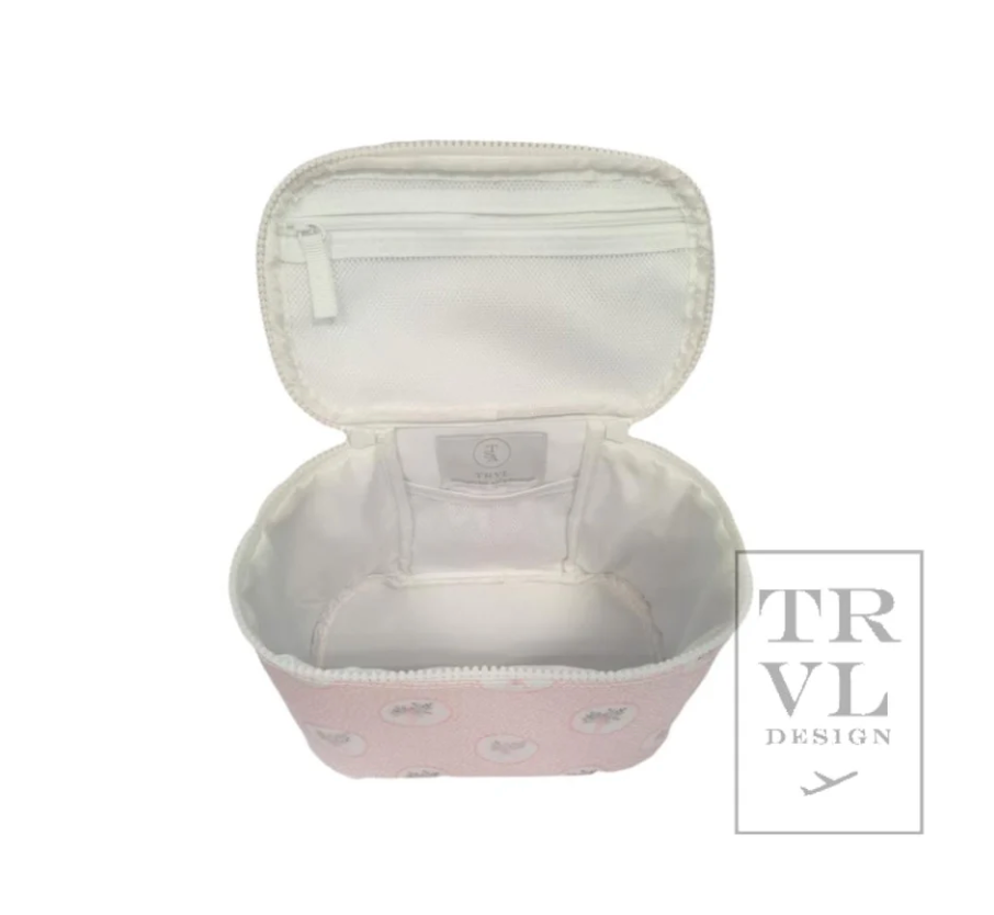 Kit Case in Floral Medallion Pink