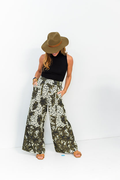 FINAL SALE Coston Pant in Midnight Palm