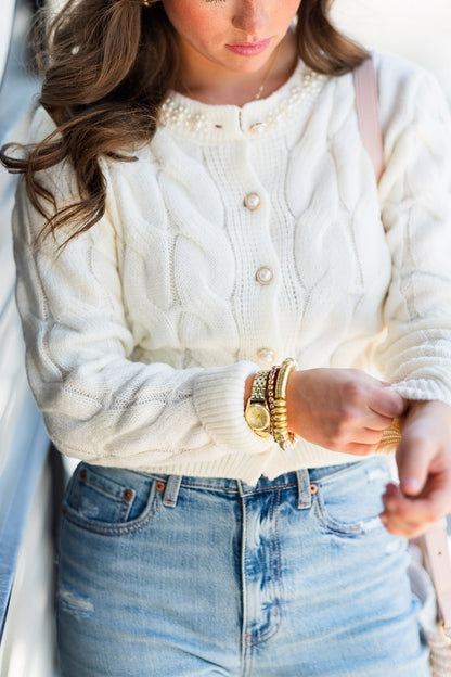 Cable Cardigan w Pearl Collar