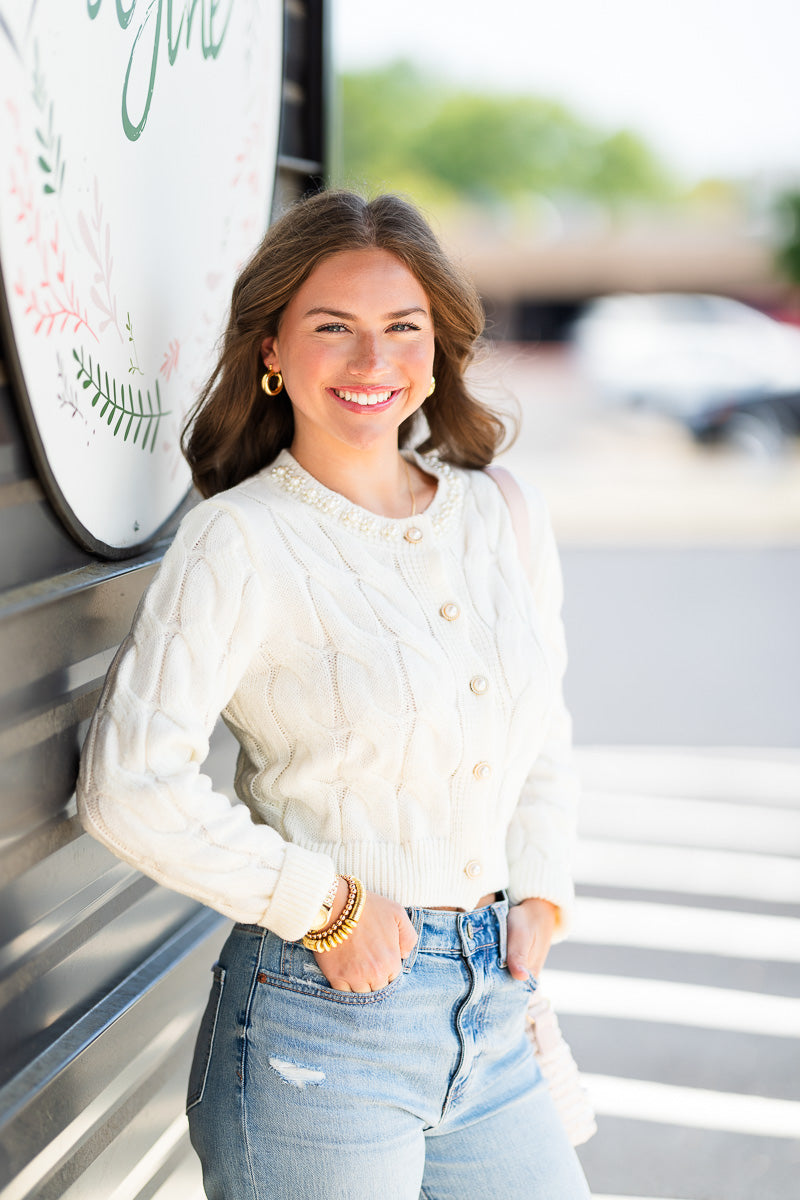 Cable Cardigan w Pearl Collar