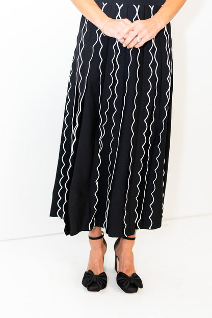 Kari Pleated Knit Skirt in Black